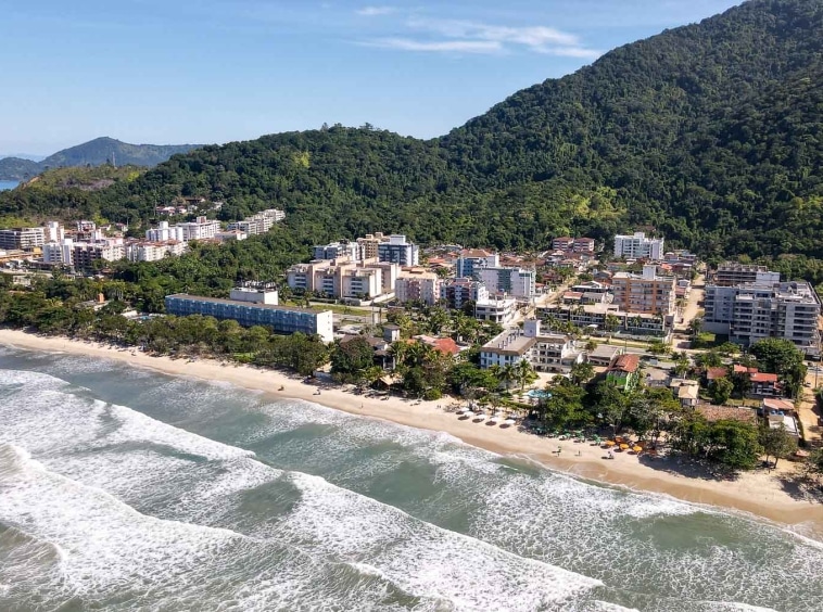 Casa na Praia das Toninhas a venda em Ubatuba