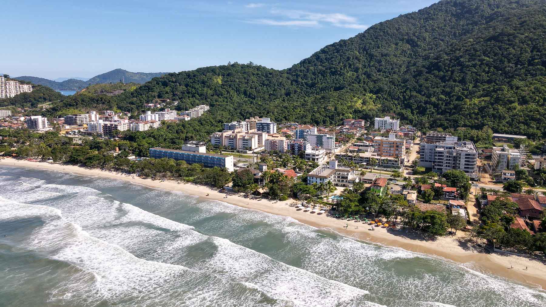 Casa na Praia das Toninhas a venda em Ubatuba