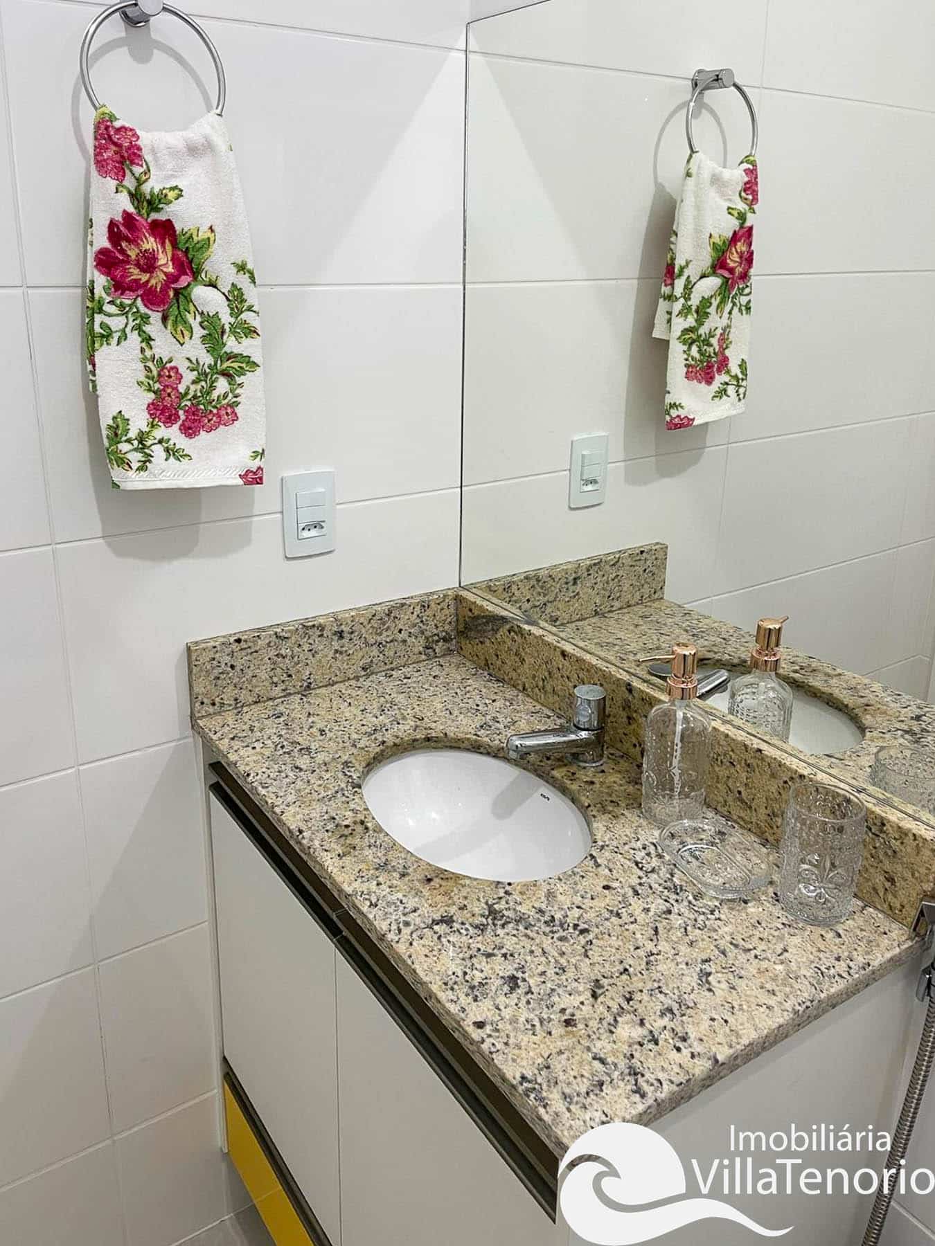 Banheiro_Apartamento a venda 2 quartos Praia das Toninhas em Ubatuba-7 Banheiro_Apartamento a venda 2 quartos Praia das Toninhas em Ubatuba-7