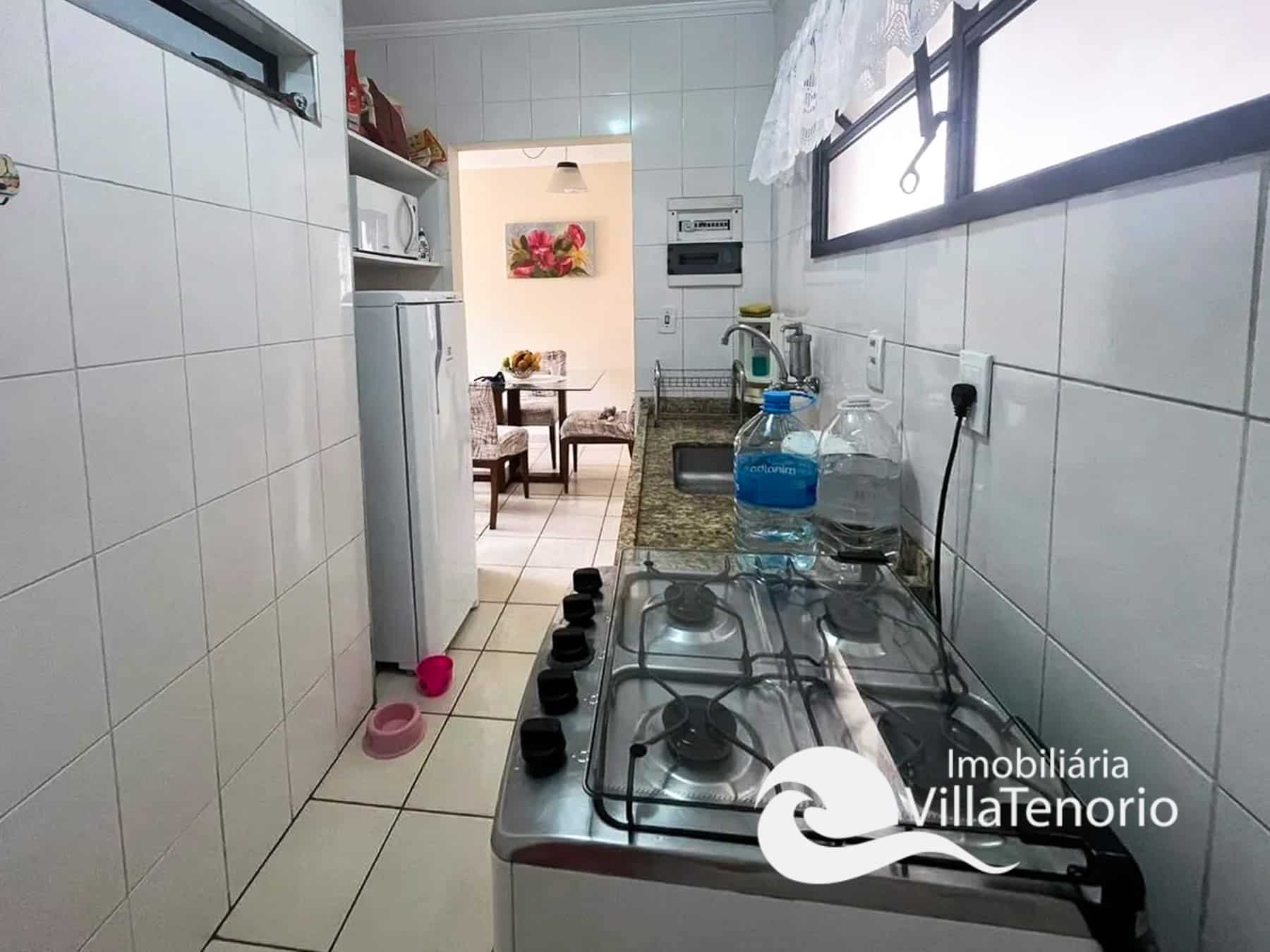 cozinha-apartamento-2-dormitorios-com-piscina-e-churrasqueira-ubatuba-villa-tenorio.-18-6