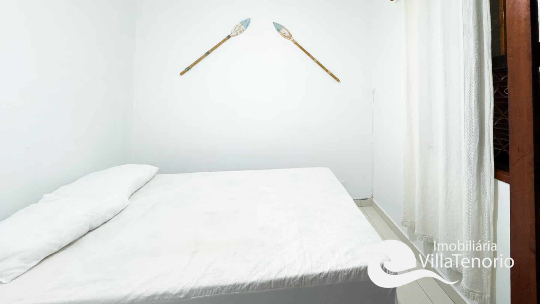 quarto-apartamento-2-dormitorios-com-piscina-itagua-ubatuba-imobiliaria-villa-tenorio-12