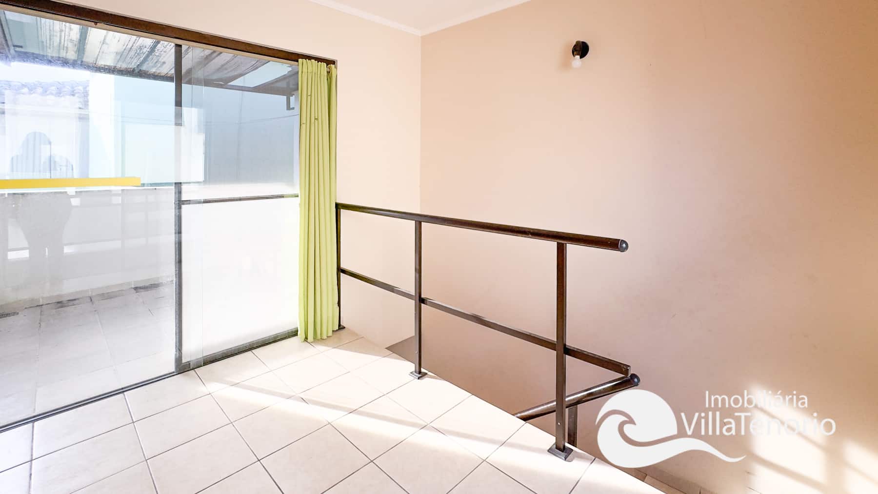 sala-cobertura-duplex-itagua-ubatuba-2-suites-proximo-praia-grande-imobiliaria-villa-tenorio.-27
