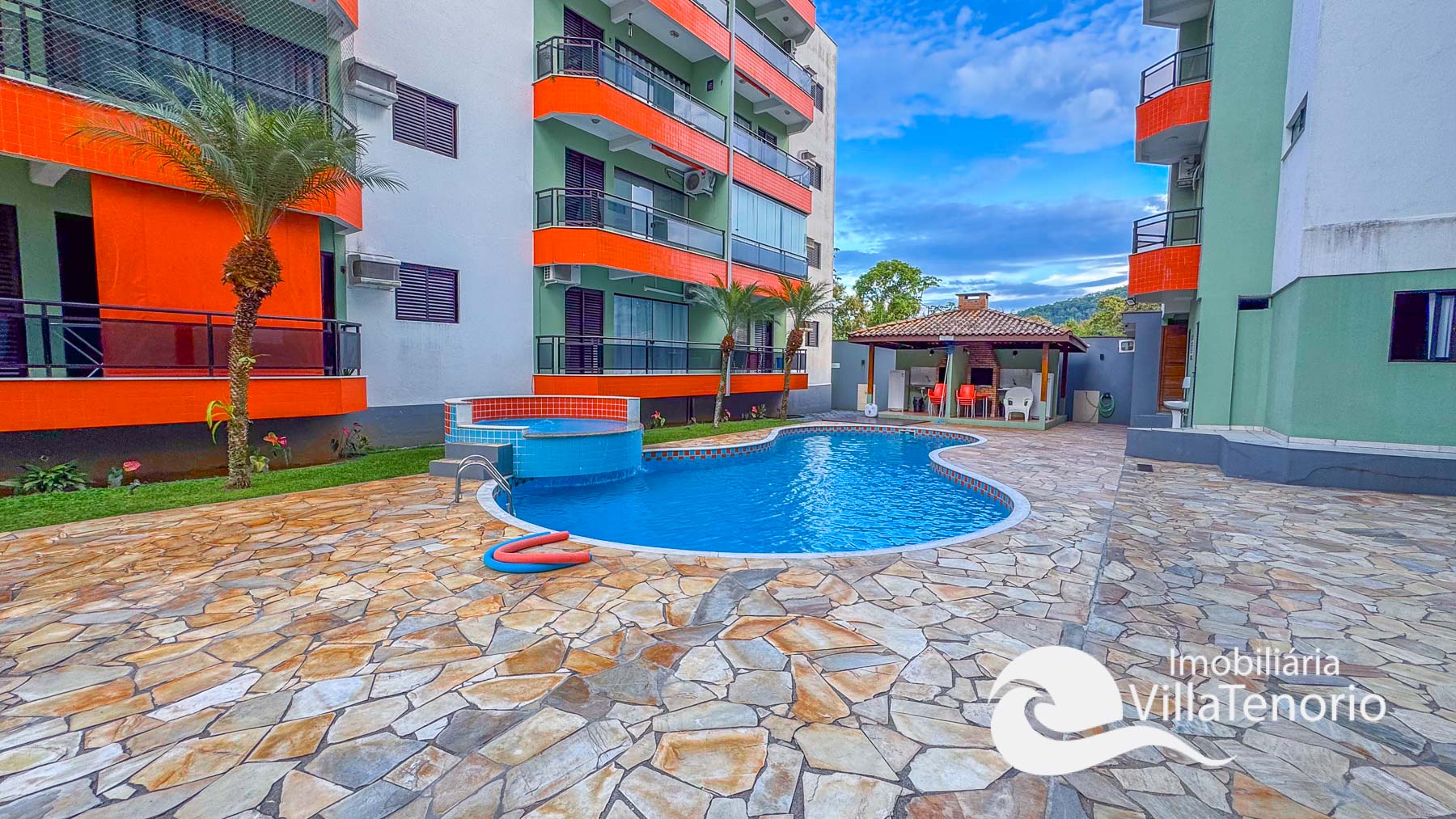 piscina-cobertura-duplex-itagua-ubatuba-2-suites-proximo-praia-grande-imobiliaria-villa-tenorio.-30