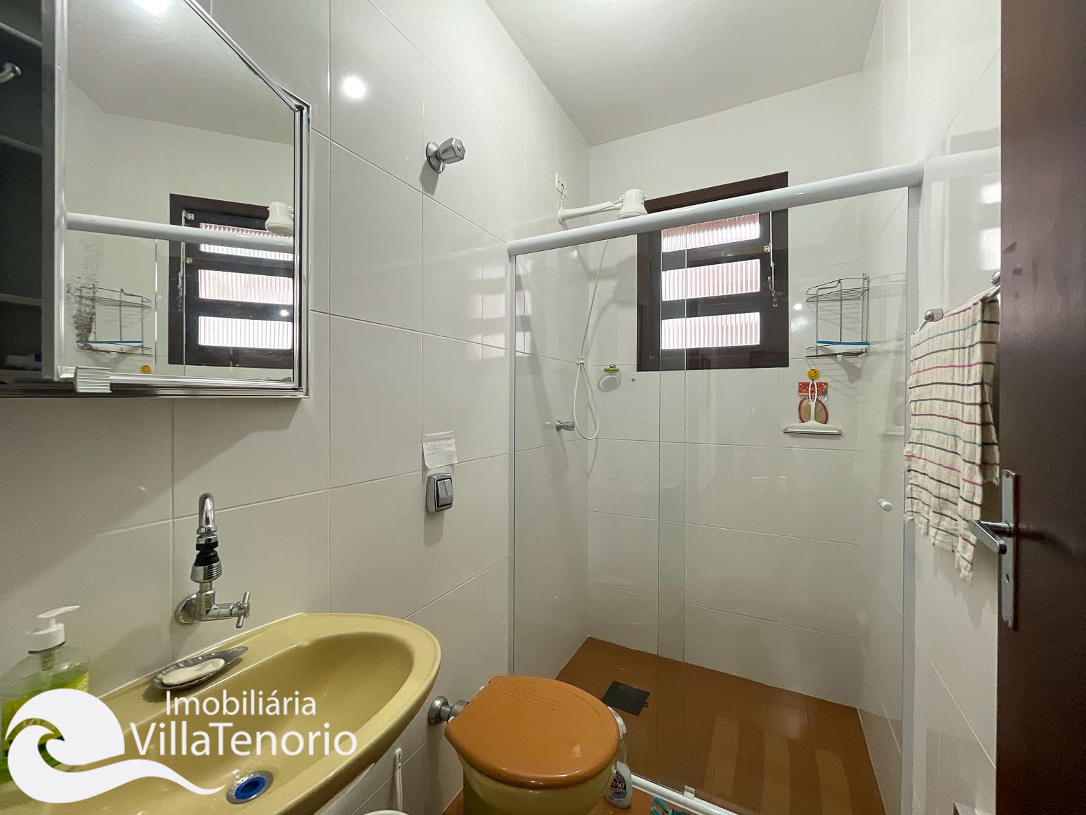 Apartamento-a-venda-a-100m-da-orla-do-Itagua-Ubatuba-Imobiliaria-Villa-Tenorio-8