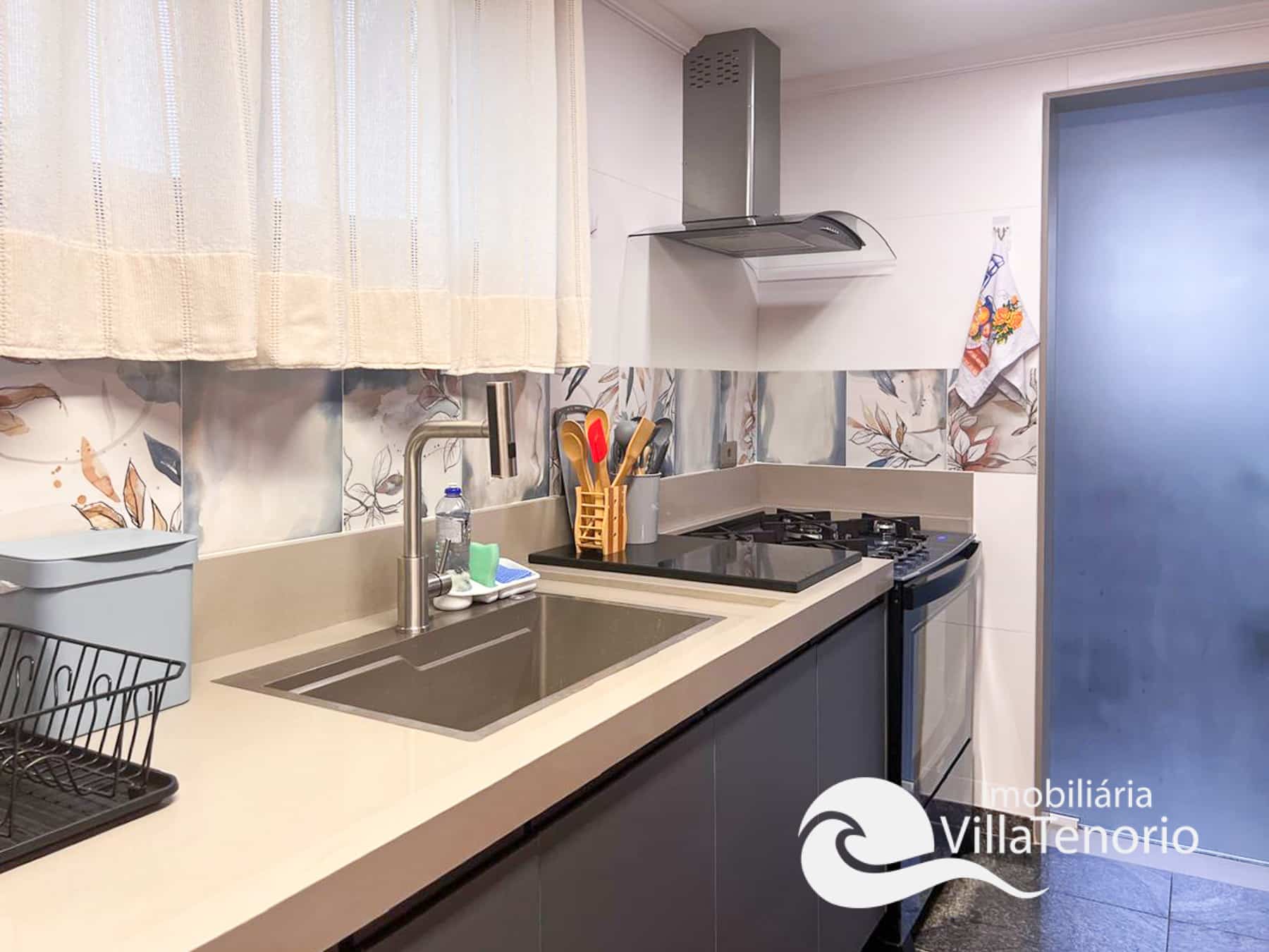 casa-145m2-5-dormitorios-3-suites-mobiliada-praia-da-enseada-ubatuba-villa-tenorio.-12