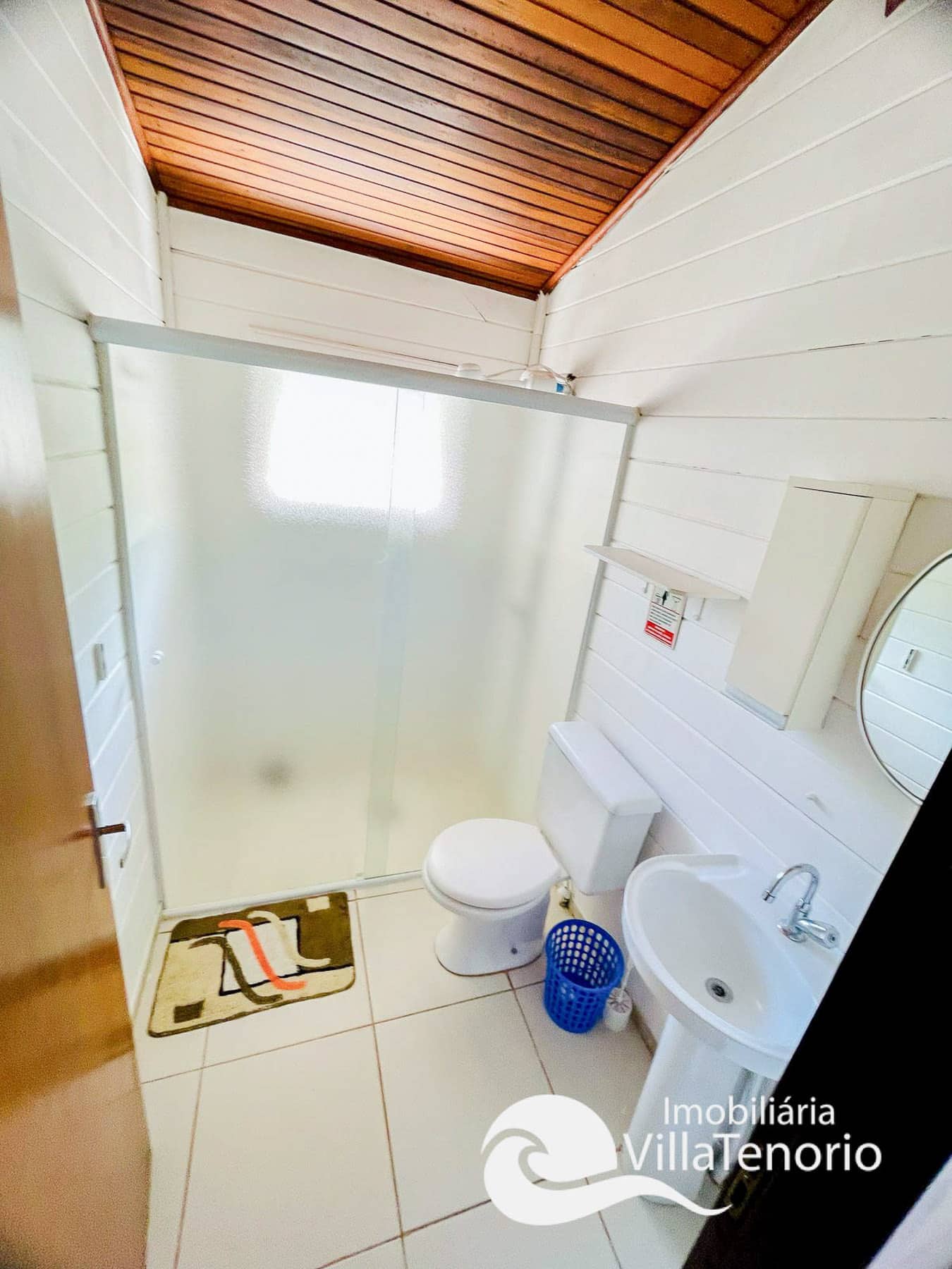 casa-2-dormitorios-com-varanda-e-ar-condicionado-toninhas-ubatuba-villa-tenorio.-1-2