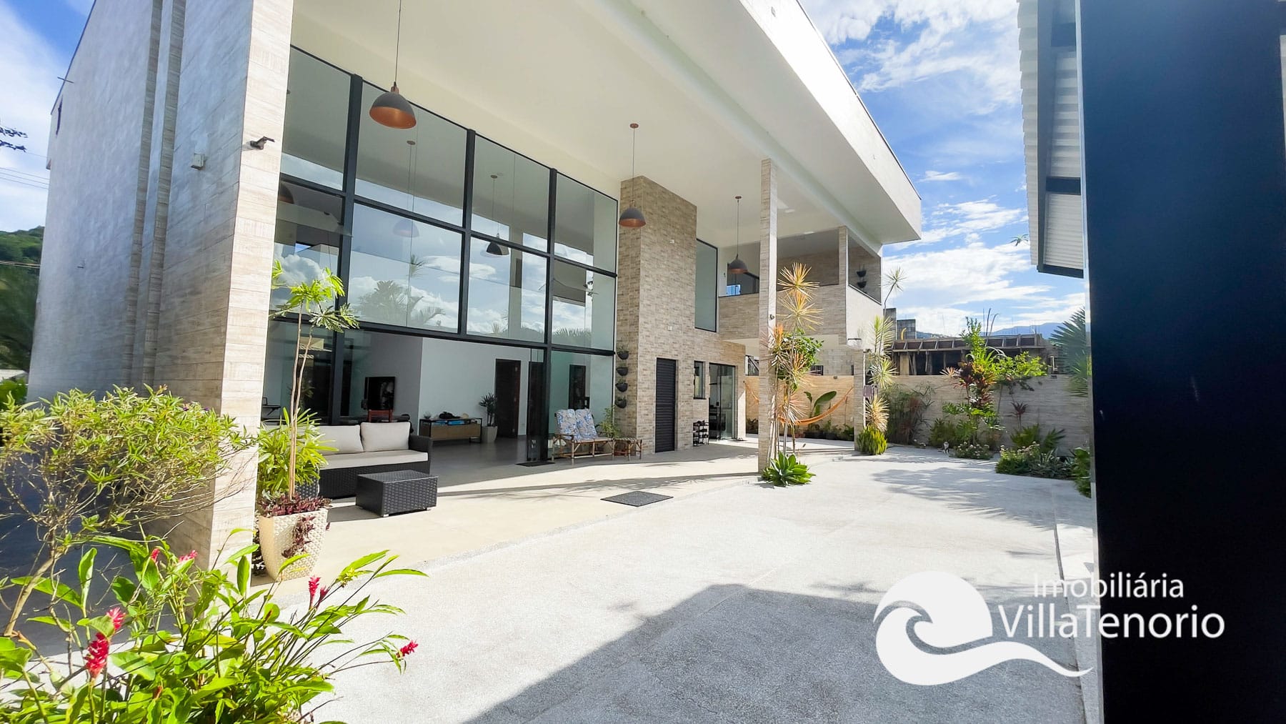 casa-360m2-4-dormitorios-1-suite-jardim-carolina-ubatuba-villa-tenorio.-2