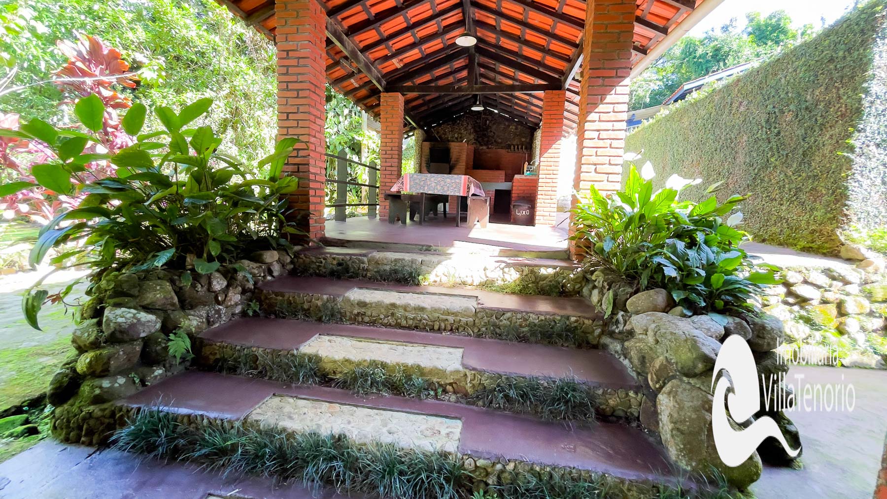 sitio-2615m2-casa-com-espaco-gourmet-e-casa-de-caseiro-corcovado-ubatuba-villa-tenorio.-15