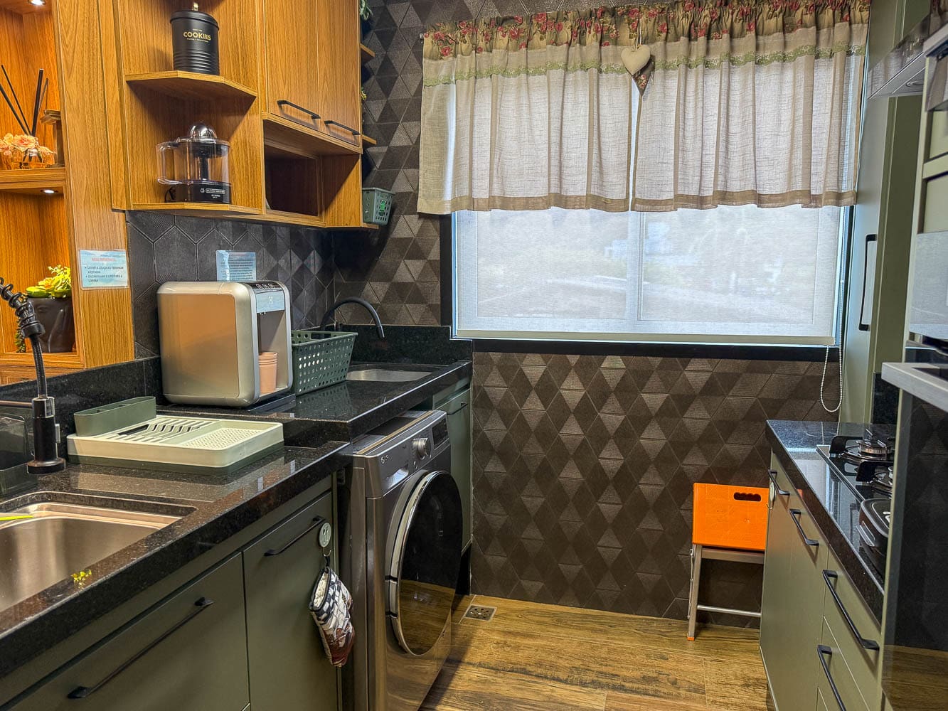 Apartamento a venda_Luxo_mobiliado_Ubatuba_Enseada_-3