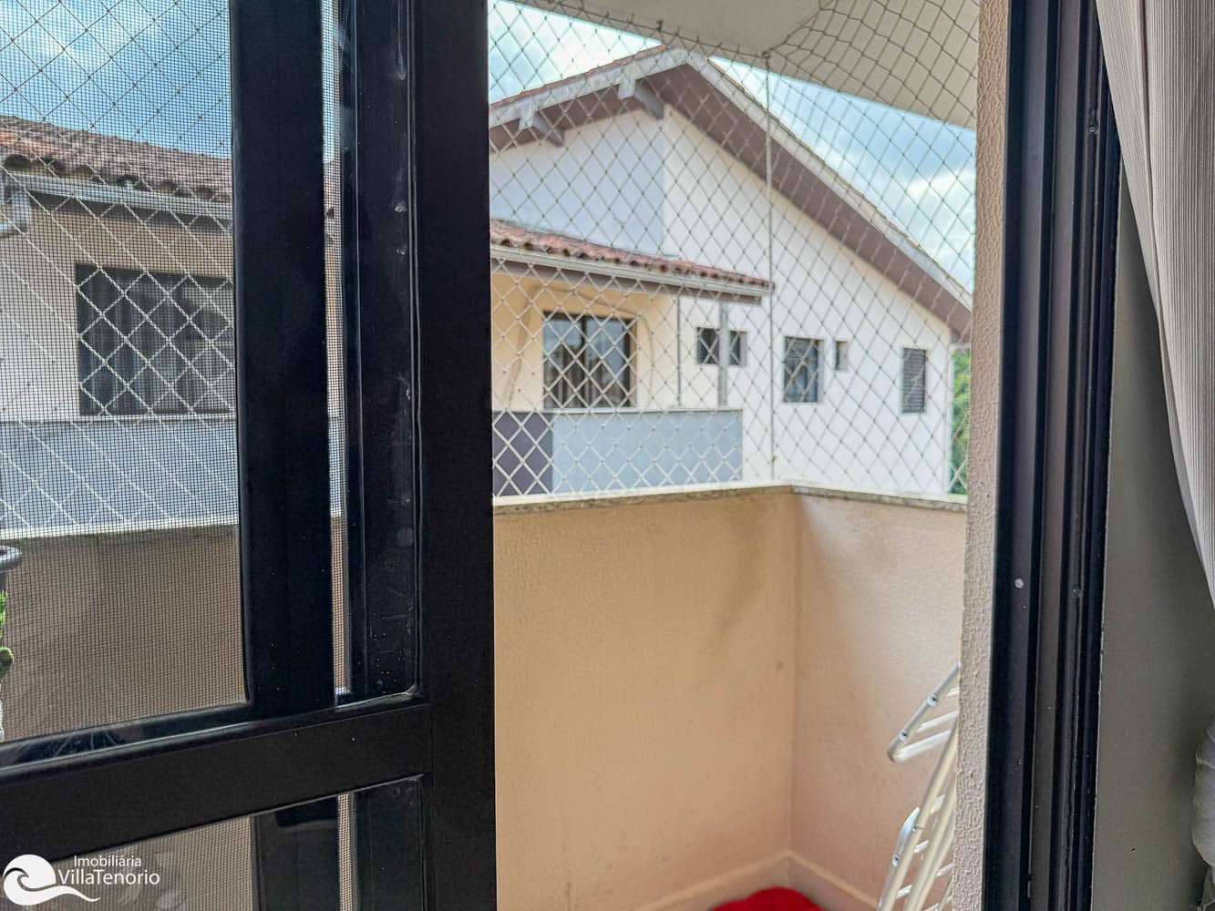 Varanda_Apartamento a venda_Praia do Itagua_Ubatuba_2 quartos_ Apresentado pela Imobiliaria Villa Tenorio-33