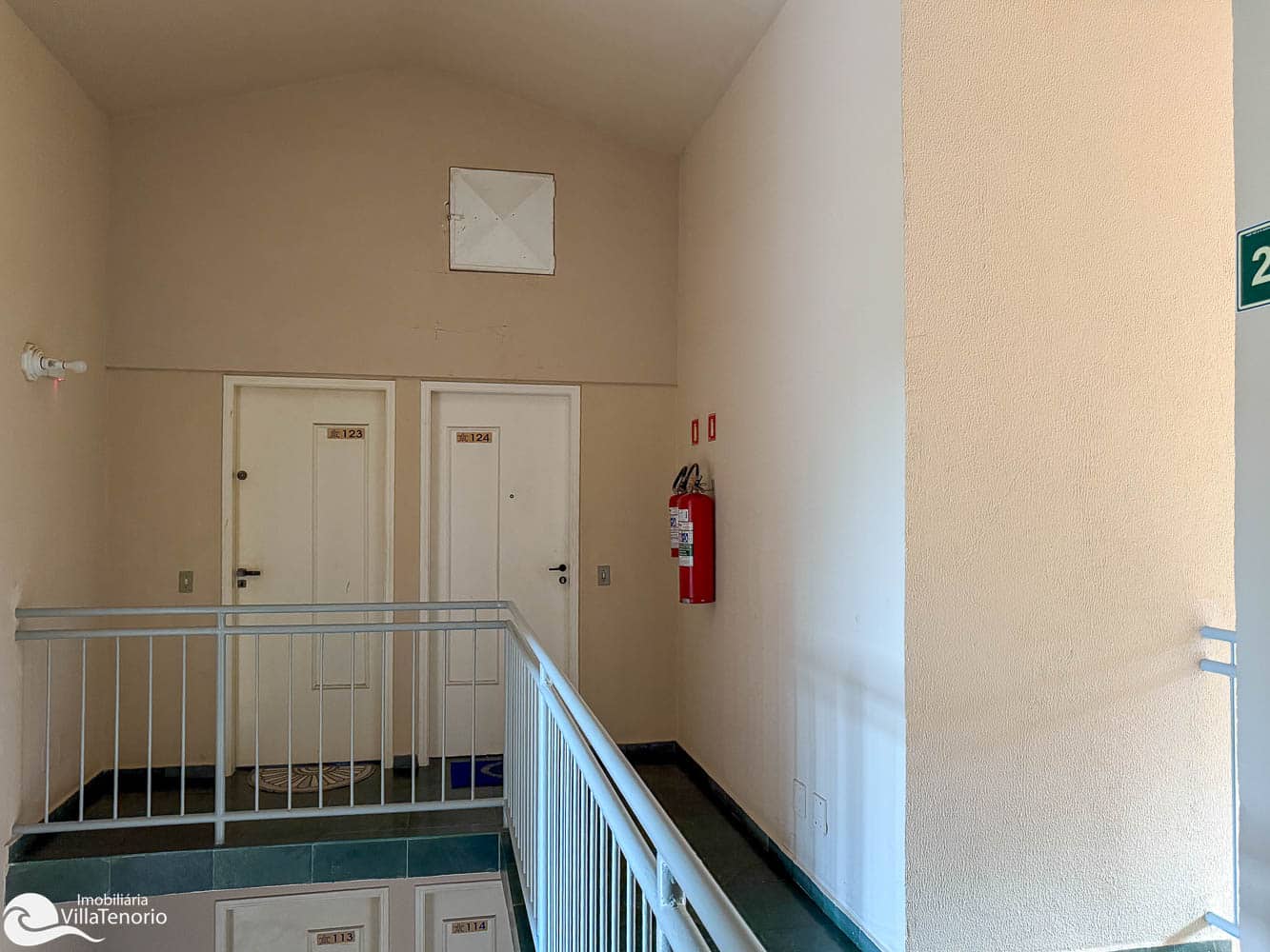 Entrada_Apartamento a venda_Praia do Itagua_Ubatuba_2 quartos_ Apresentado pela Imobiliaria Villa Tenorio