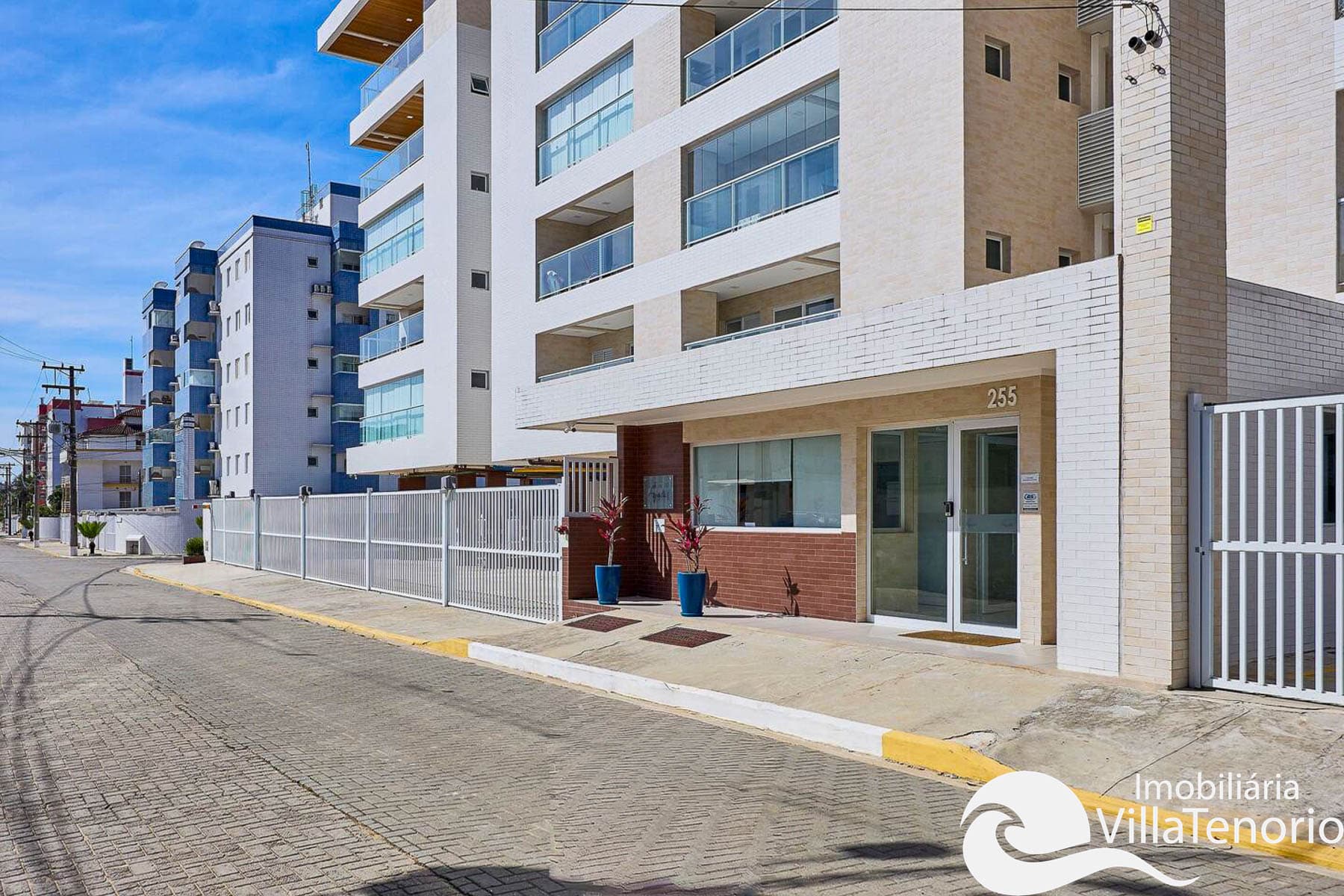 Apartamento mobiliado a venda com 2 quartos em Ubatuba - Praia das Toninhas_apresentado pela Imobiliaria Villa Tenório-22