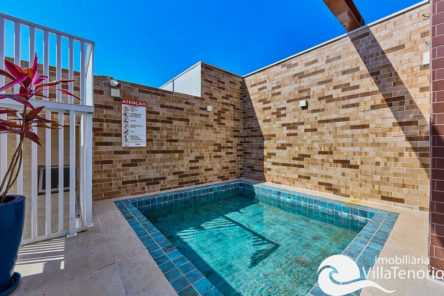 Apartamento mobiliado a venda com 2 quartos em Ubatuba - Praia das Toninhas_apresentado pela Imobiliaria Villa Tenório-27