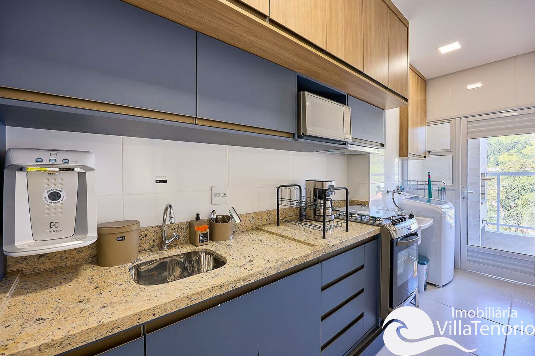 Apartamento mobiliado a venda com 2 quartos em Ubatuba - Praia das Toninhas_apresentado pela Imobiliaria Villa Tenório-9