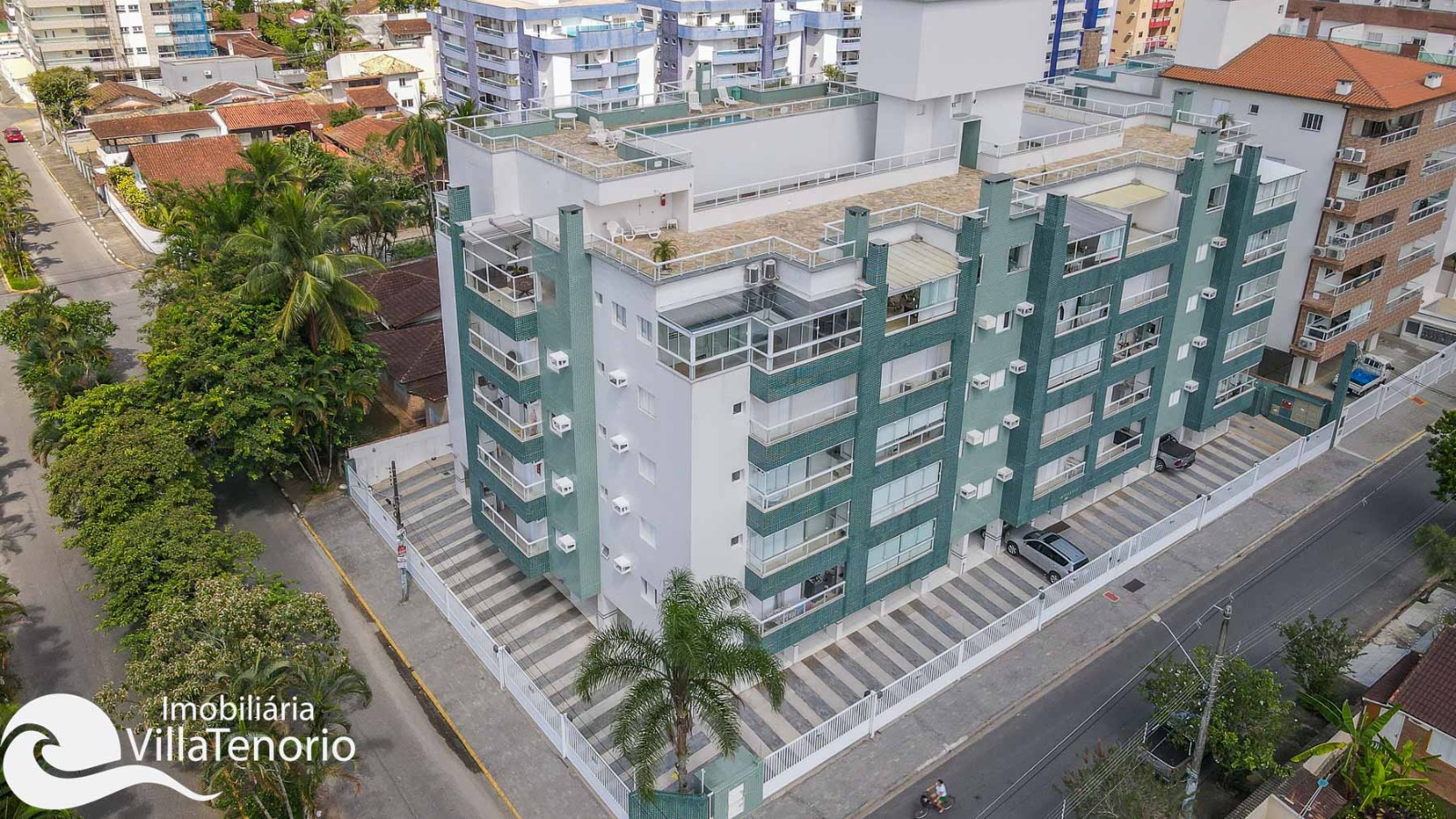Fachada – Cobertura a venda na Praia do Itaguá em Ubatuba – apresentada pela Imobiliaria Villa Tenorio 5 Cobertura a venda na Praia do Itaguá em Ubatuba - apresentada pela Imobiliaria Villa Tenorio 5