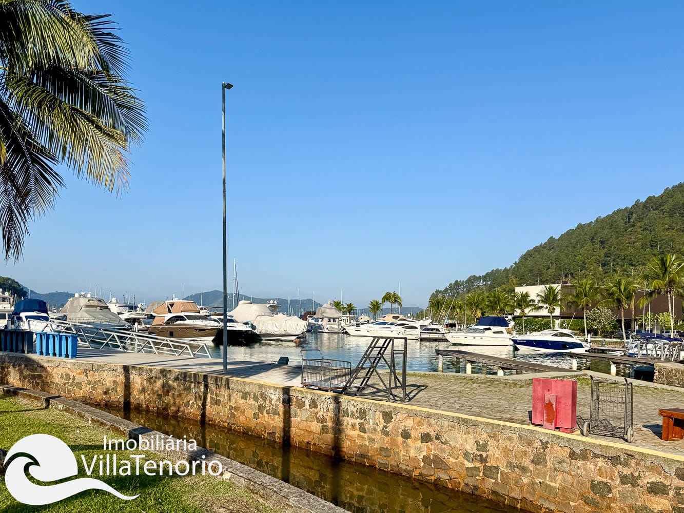 Luxuoso Apartamento com vista do Mar no Saco da Ribeira em Ubatuba apresentado pela Imobiliária Villa Tenório-58