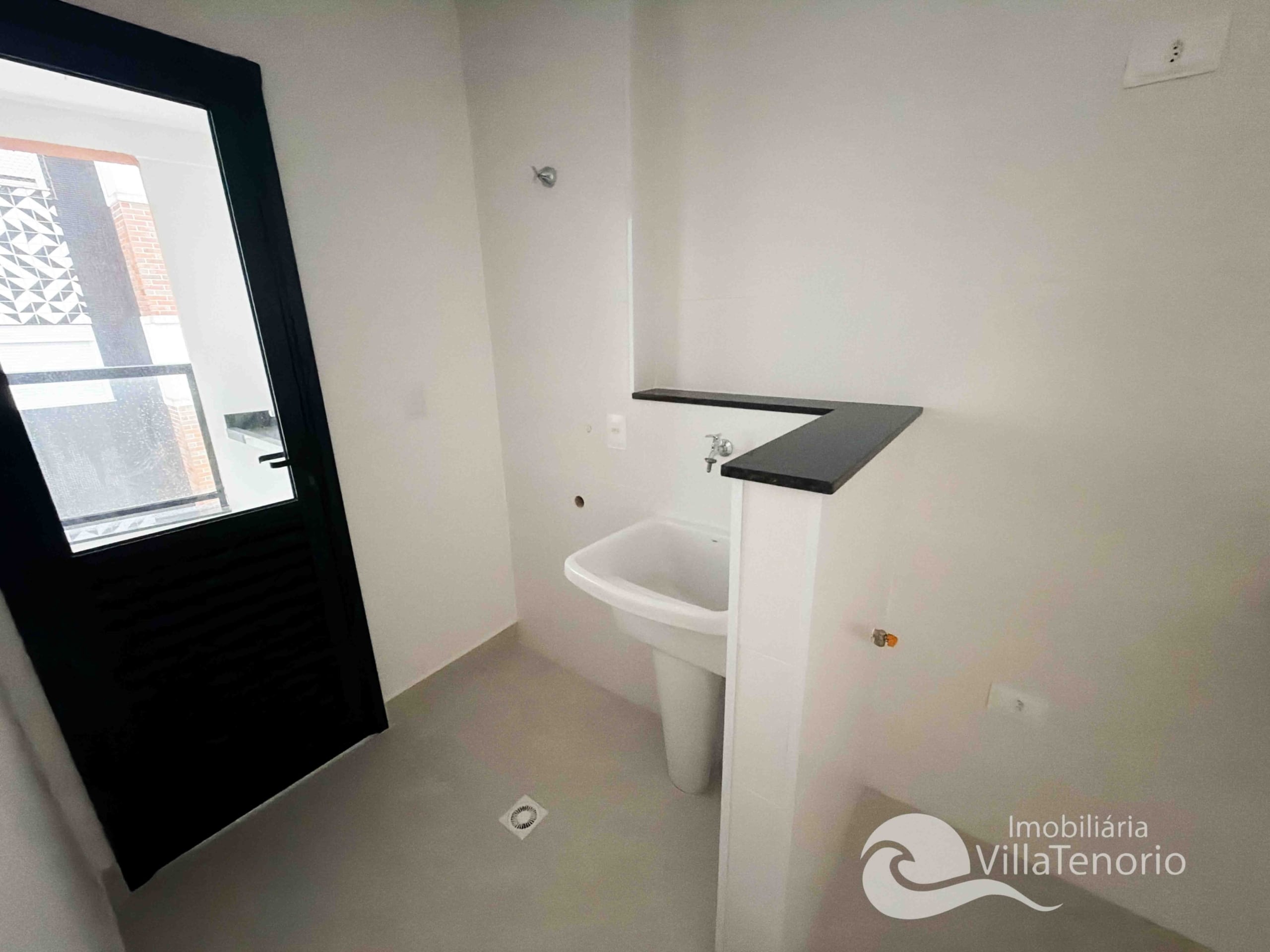 APARTAMENTO A VENDA 71M2 PROXIMO A ORLA DO ITAGUÁ 300M DA PRAIA 2 DORMITORIOS UBATUBA IMOBILIÁRIA VILLA TENÓRIO LITORAL NORTE INVESTIMENTO IMOBILIÁRIO-3