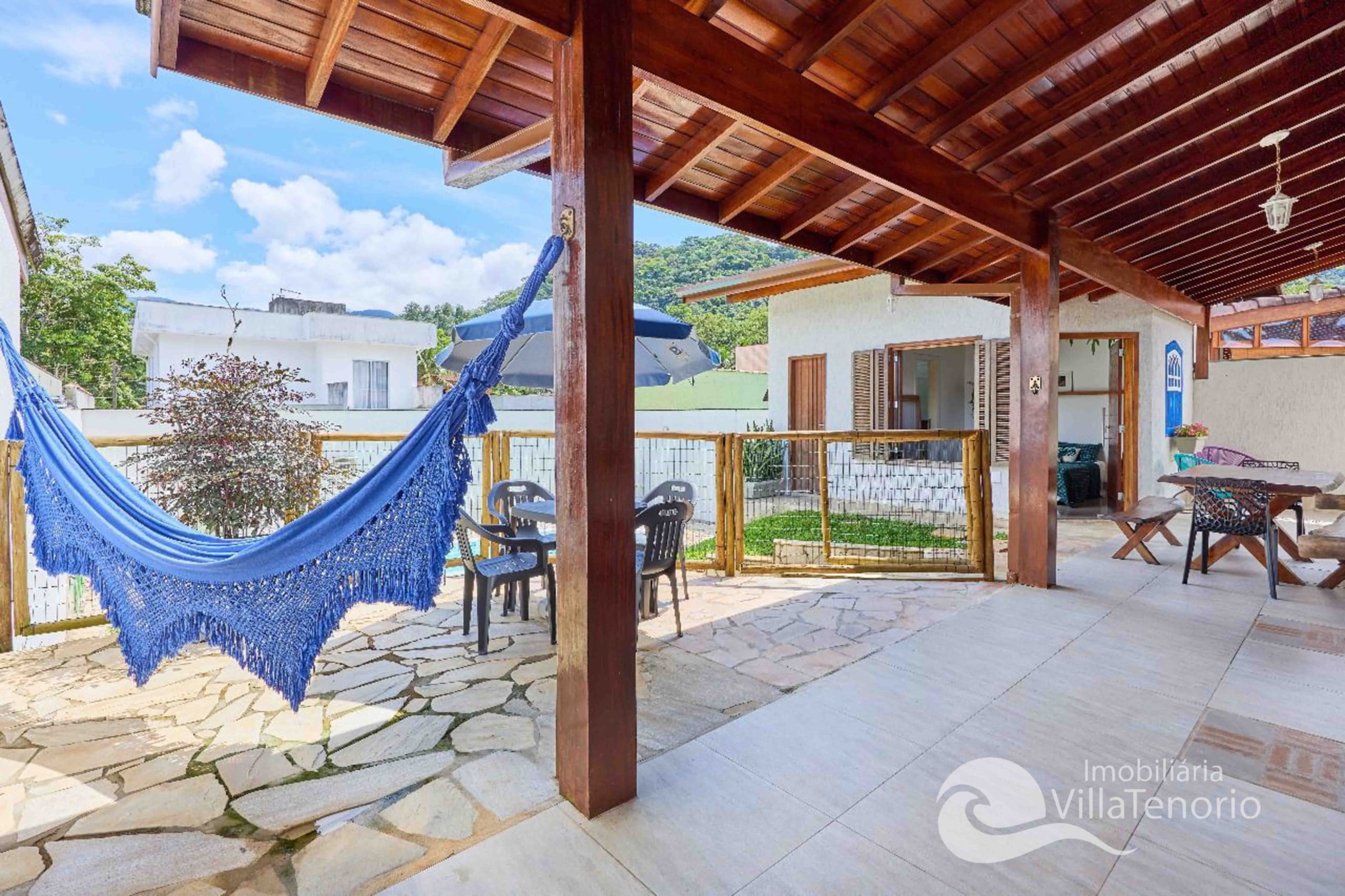 casa em condominio fechado em ubatuba litoral norte de são paulo imobiliária villa tenório casa a venda-3