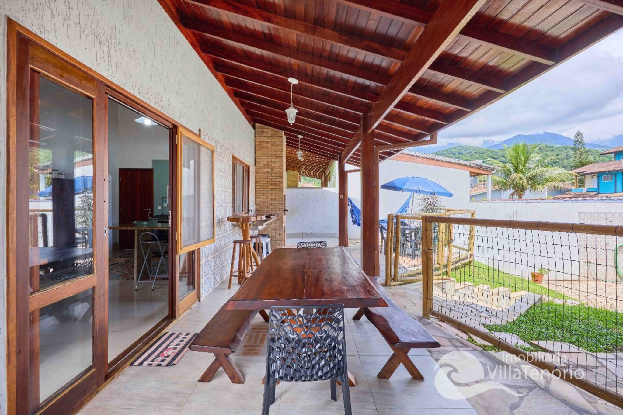 casa em condominio fechado em ubatuba litoral norte de são paulo imobiliária villa tenório casa a venda-31