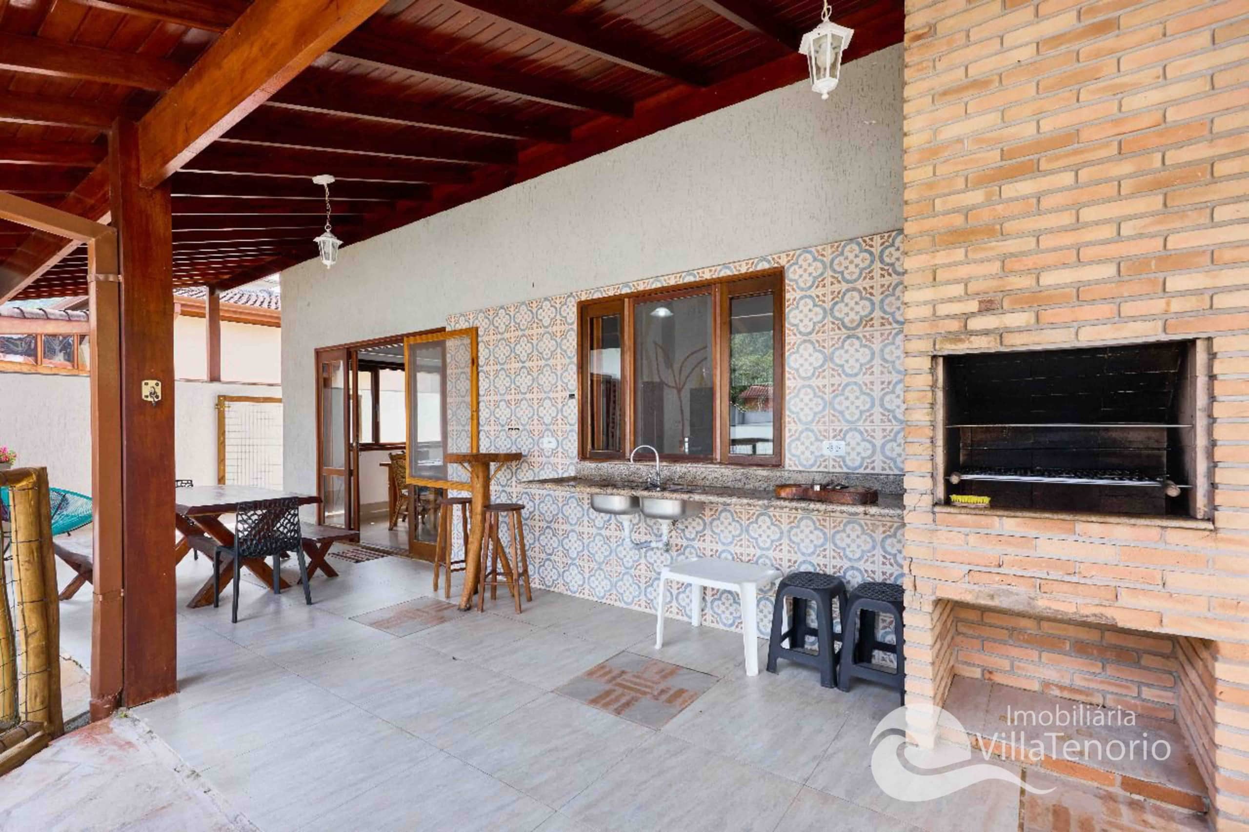 casa em condominio fechado em ubatuba litoral norte de são paulo imobiliária villa tenório casa a venda-33