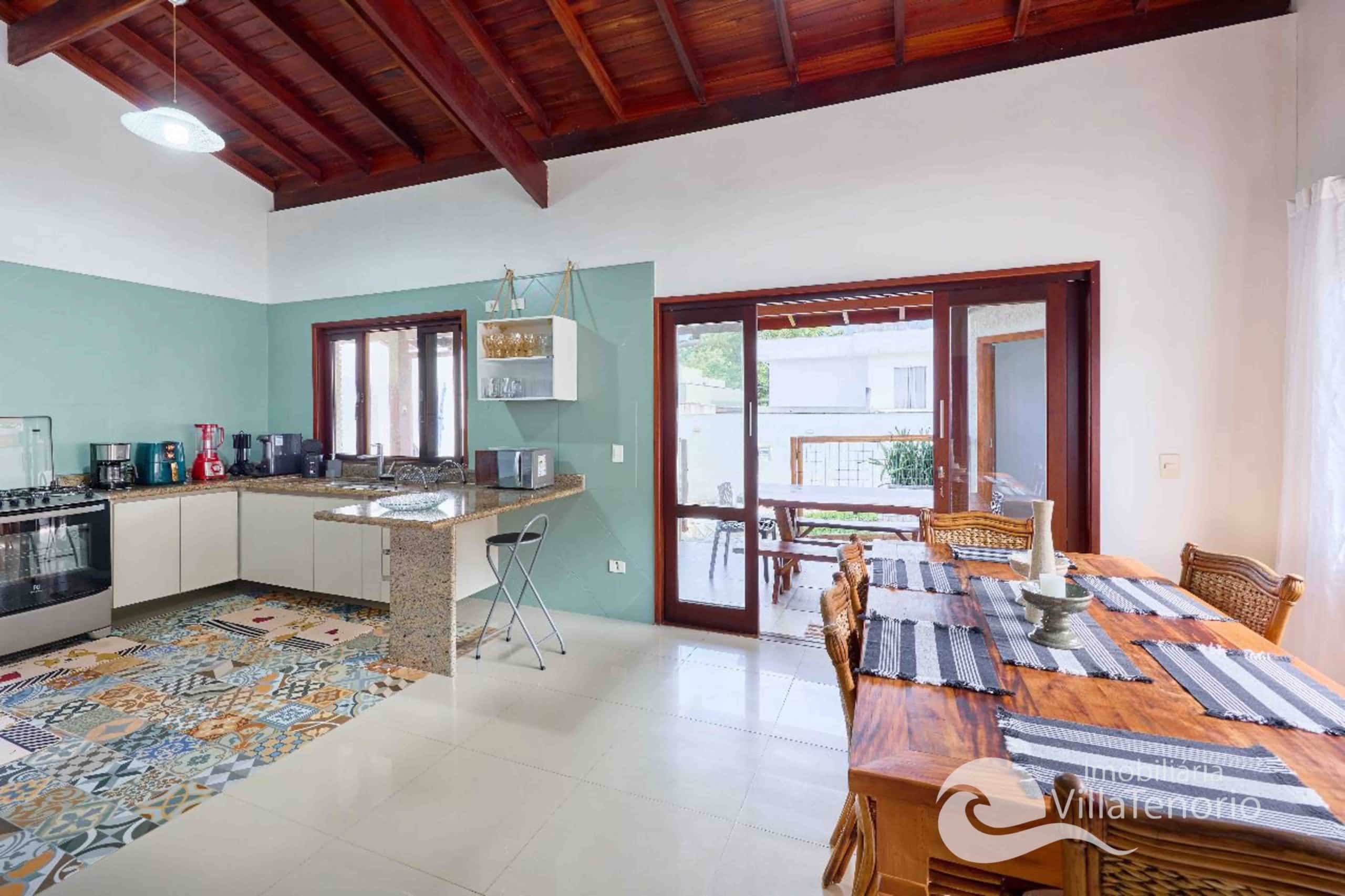 casa em condominio fechado em ubatuba litoral norte de são paulo imobiliária villa tenório casa a venda-52