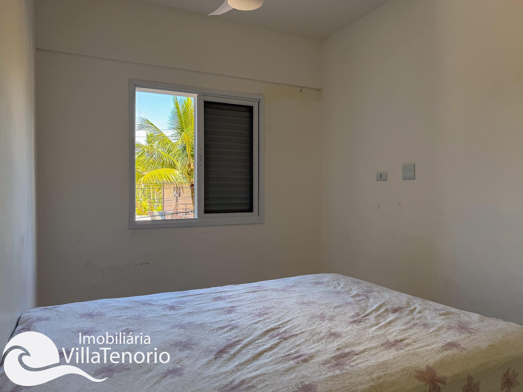 Apartamento a venda Praia das Toninhas 3 quartos sendo uma suite-24
