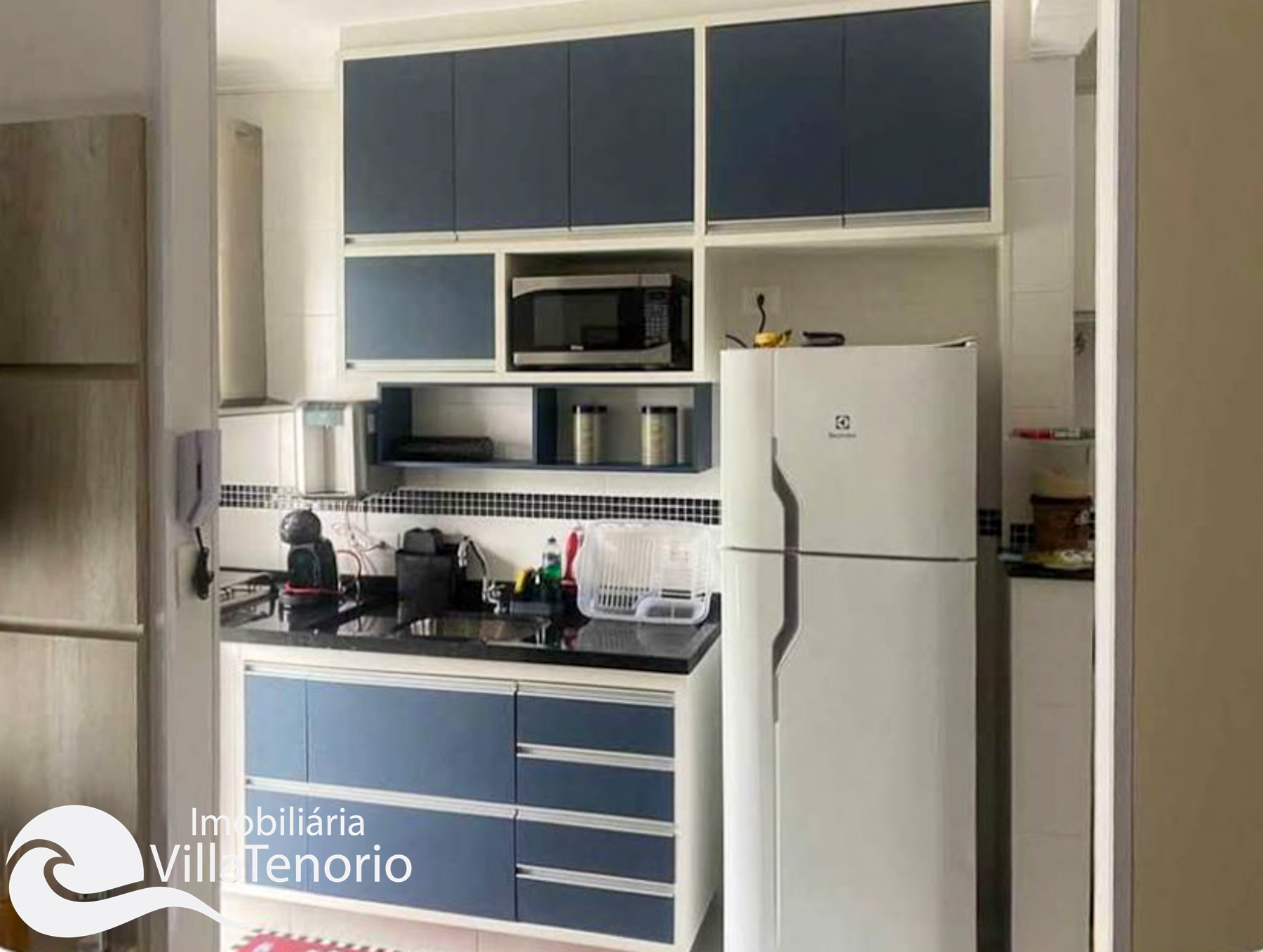 Apartamento de dois quartos a venda na Praia das Toninhas em Ubatuba-3