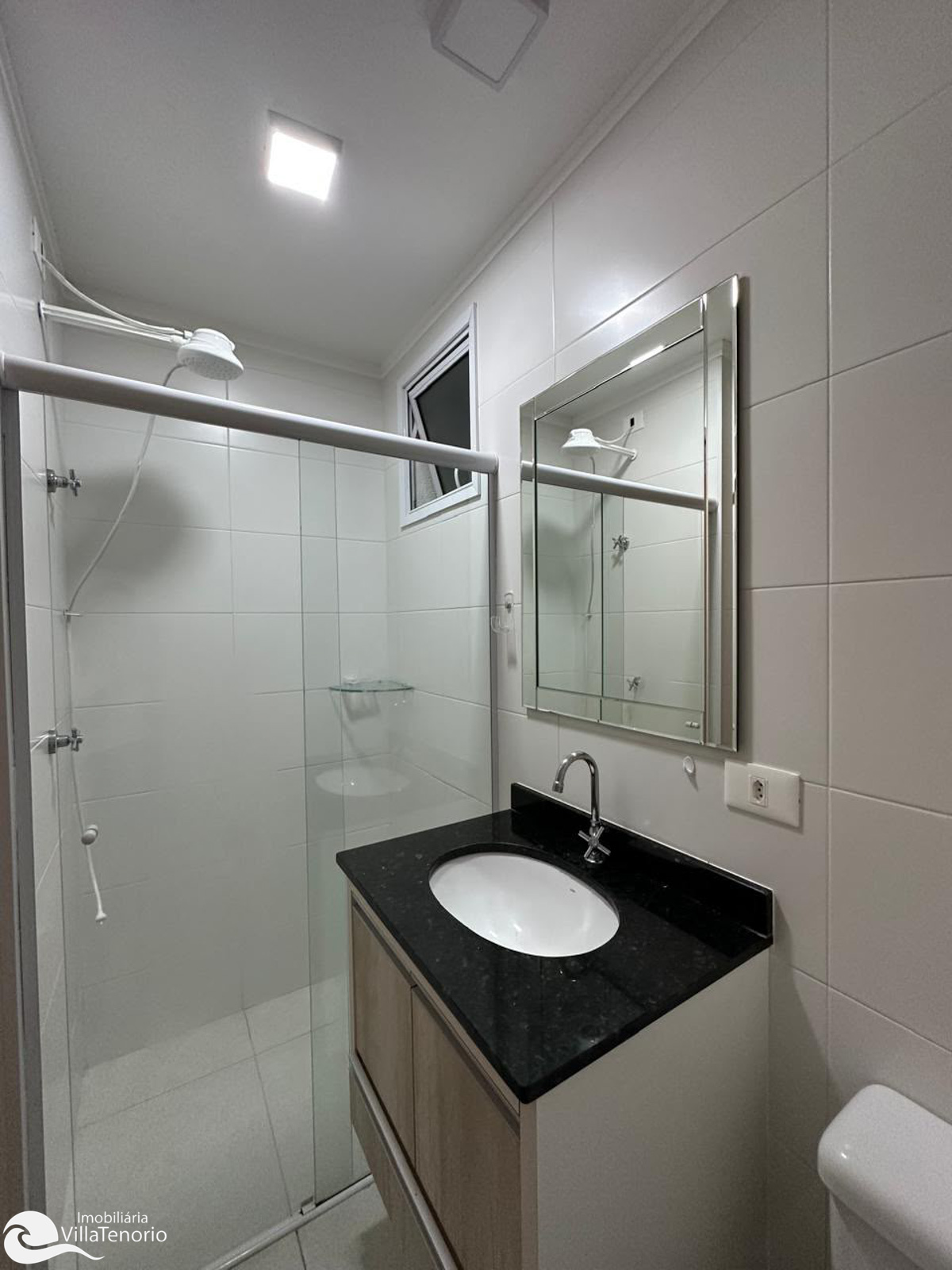apartamento a venda na praia das Toninhas em Ubatuba com 2 quartos - apresentado pela Imobiliária Villa Tenório - especialista em Imóveis a venda em Ubatuba-9