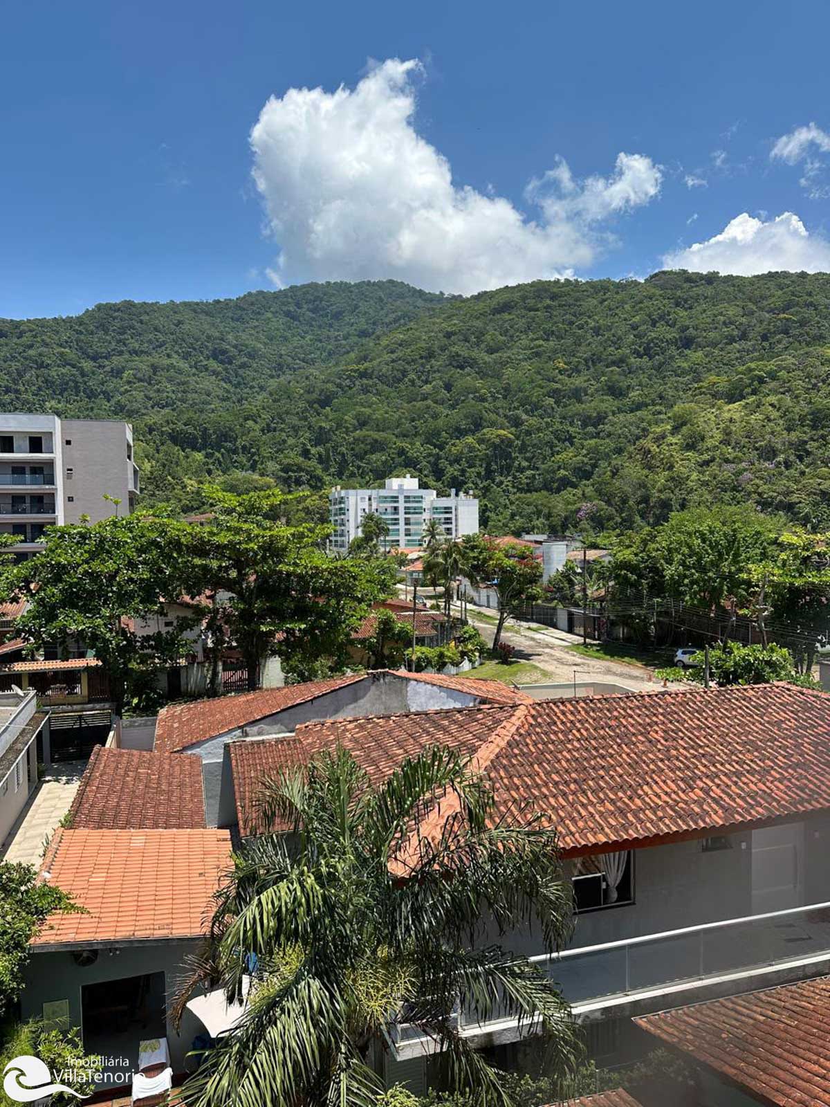 apartamento a venda na praia das Toninhas em Ubatuba com 2 quartos - apresentado pela Imobiliária Villa Tenório - especialista em Imóveis a venda em Ubatuba