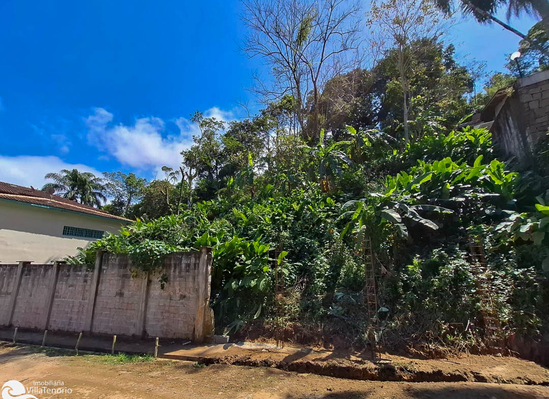 Terreno 1.200 m2 vista mar a venda na praia da Enseada em Ubatuba - Projeto aprovado