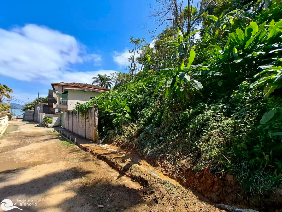 Terreno 1.200 m2 vista mar a venda na praia da Enseada em Ubatuba - Projeto aprovado-3
