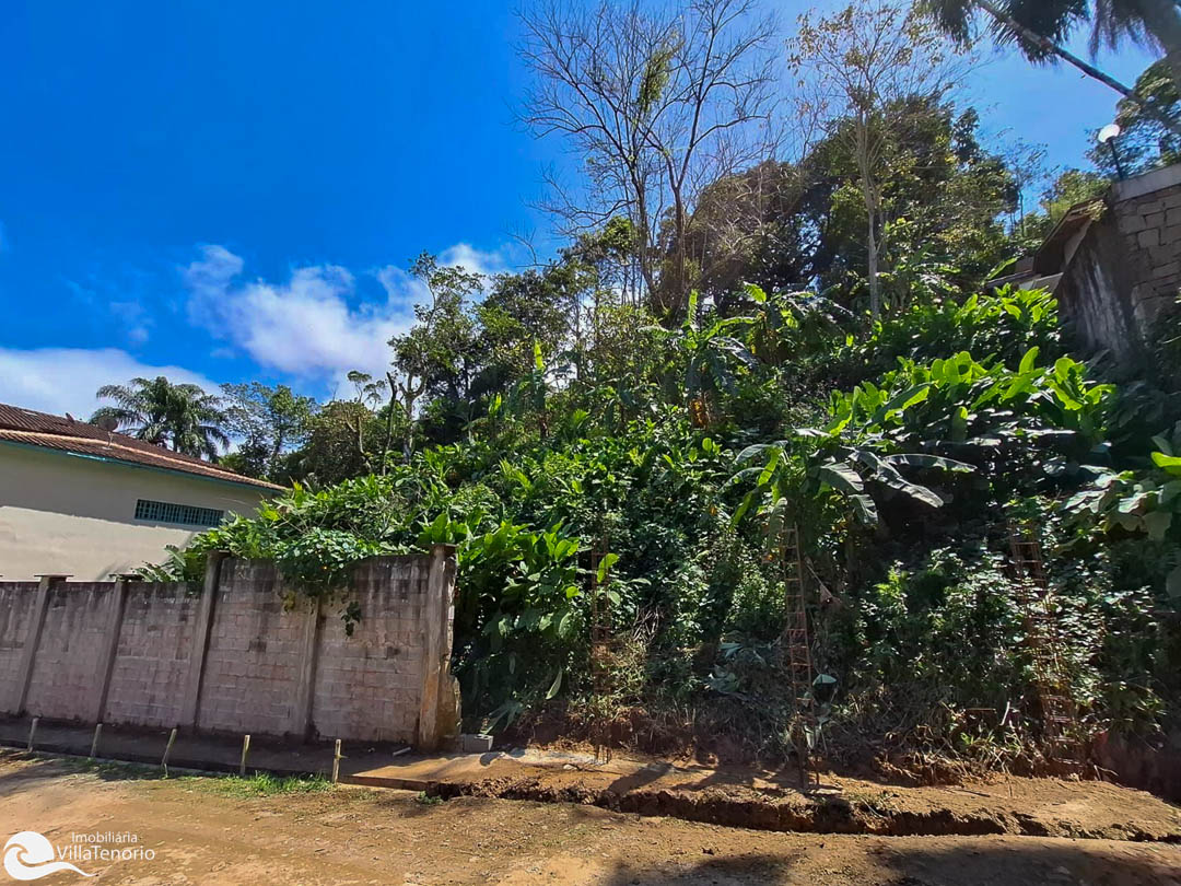 Terreno 1.200 m2 vista mar a venda na praia da Enseada em Ubatuba - Projeto aprovado