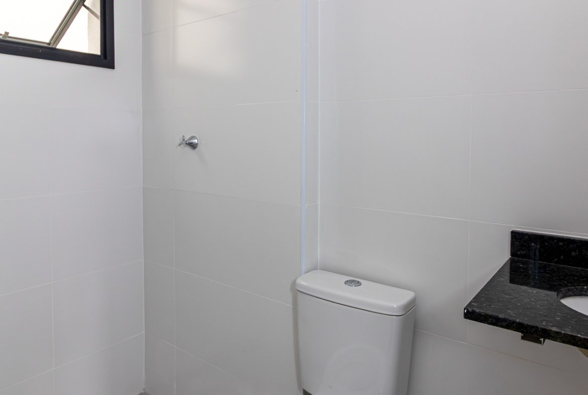 Banheiro 2 - Apartamento para vender no Itagua em Ubatuba - Novo - 2 quartos - Imobiliaria Villa Tenório-5